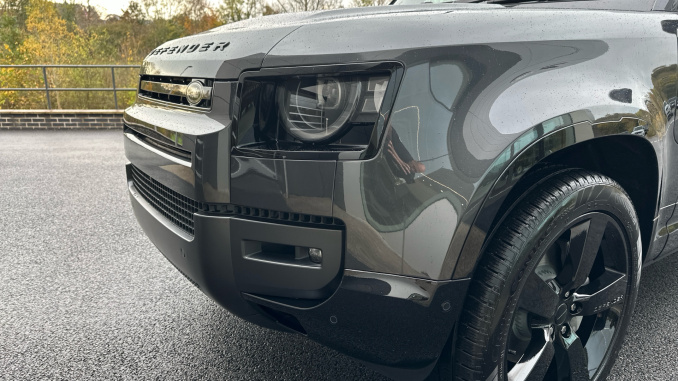 Land Rover Defender 3.0 D350 X-Dynamic HSE 130 5dr Auto Diesel Estate - Image 37